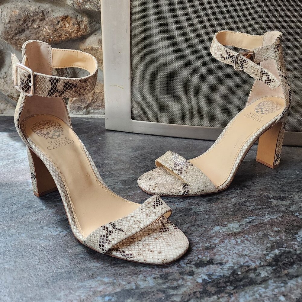 Vince Camuto Bendiva Snakeskin Print Heels Size 7.5M